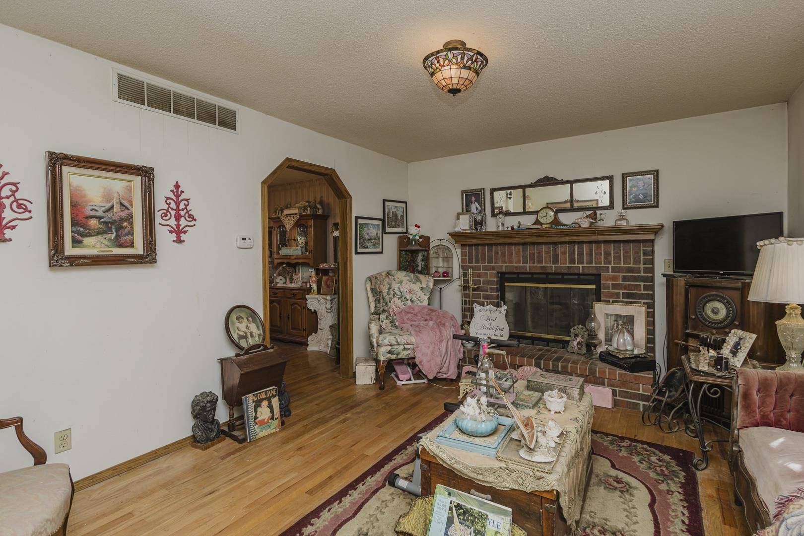 Wichita, KS 67207,1834 S Red Oaks