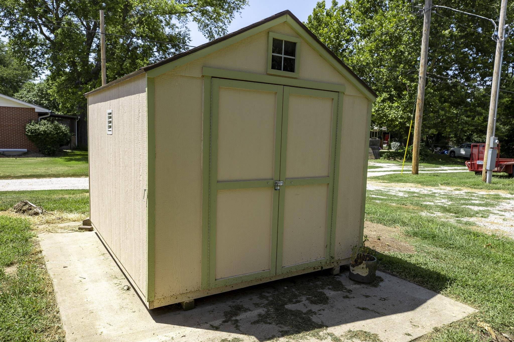 Lindsborg, KS 67456,303 N 3rd St