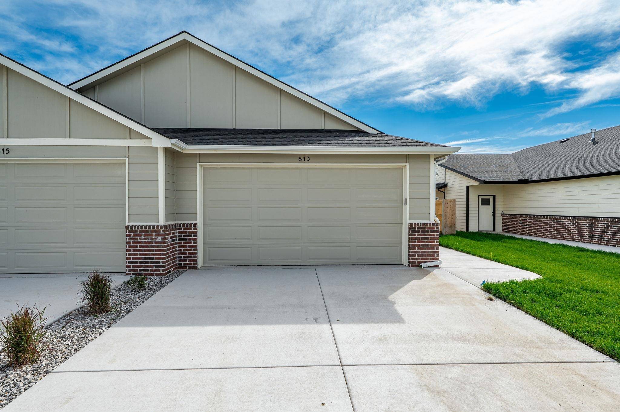 Park City, KS 67147-1127,613 E Briarbrook Ln