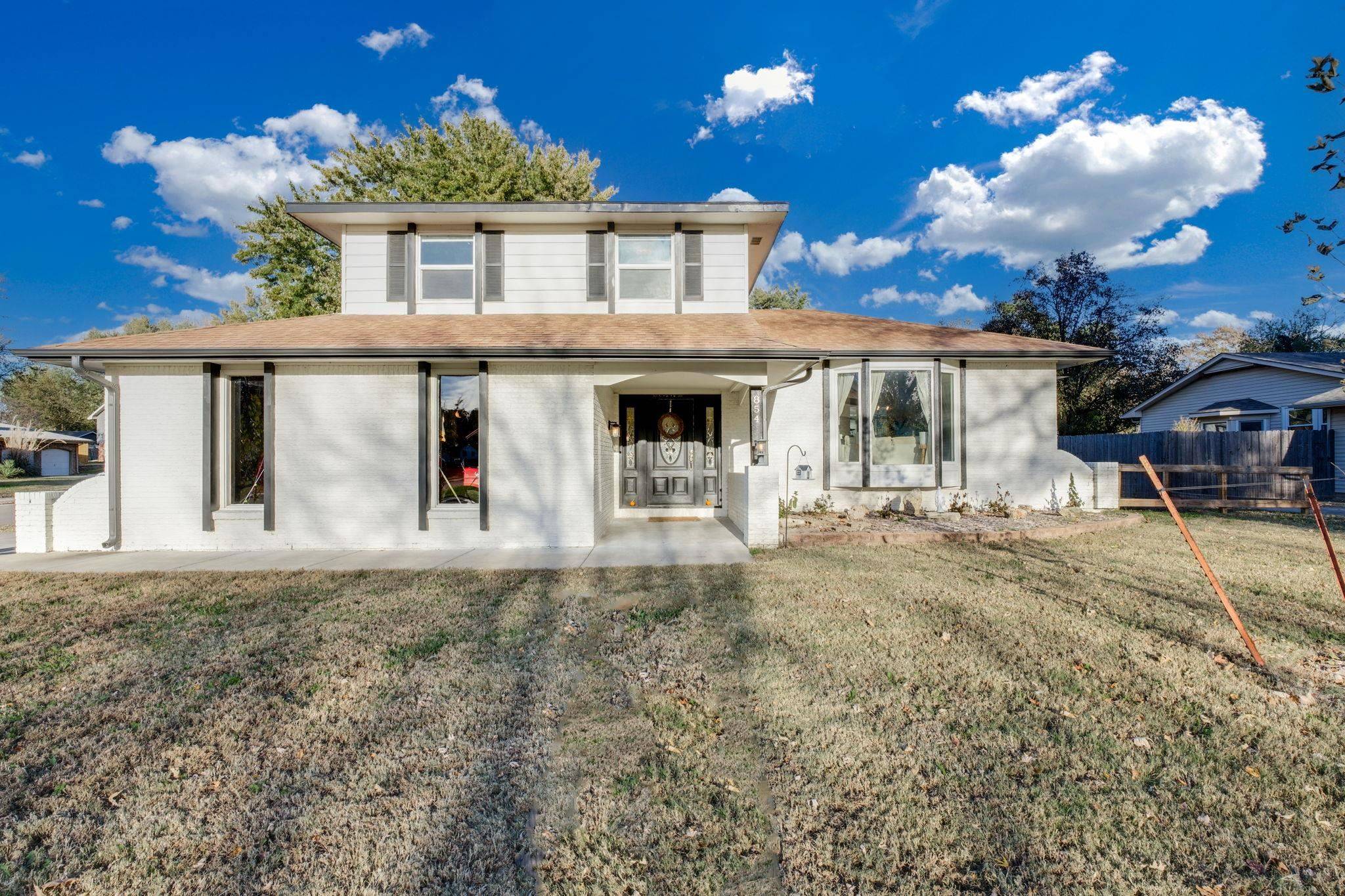 Derby, KS 67037,854 N Beaver Trail Rd