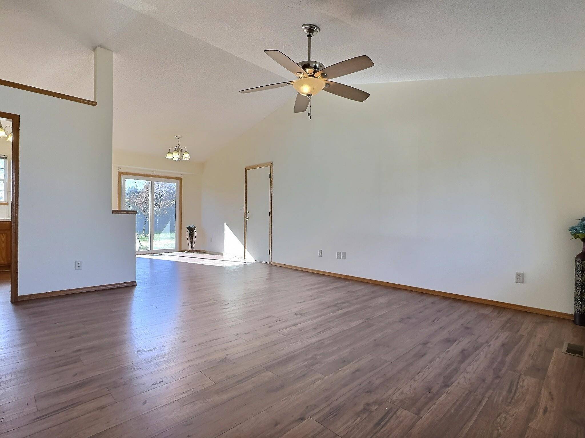 Haysville, KS 67060,1929 W Schoolhouse St