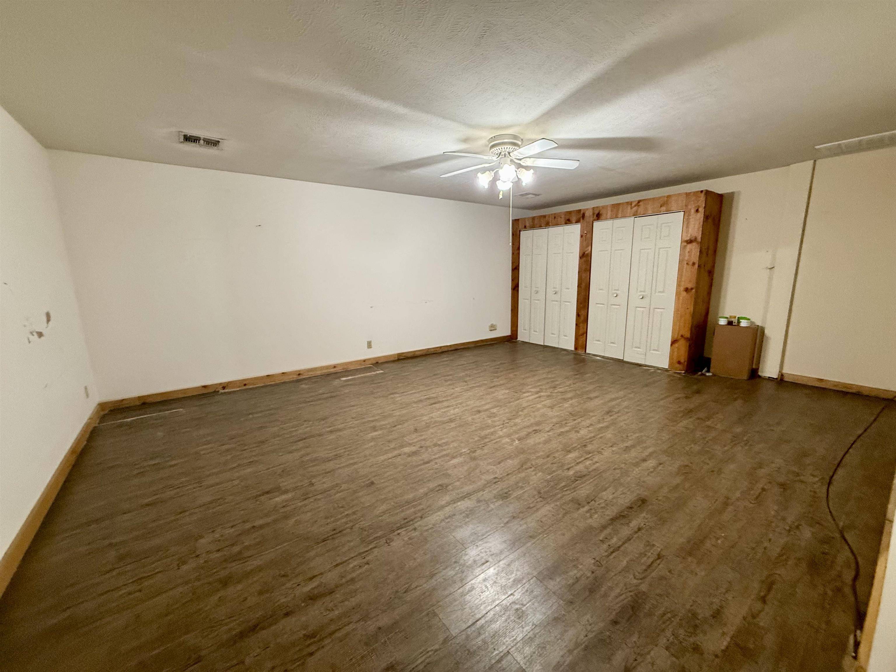 Salina, KS 67401,336 N 9th St