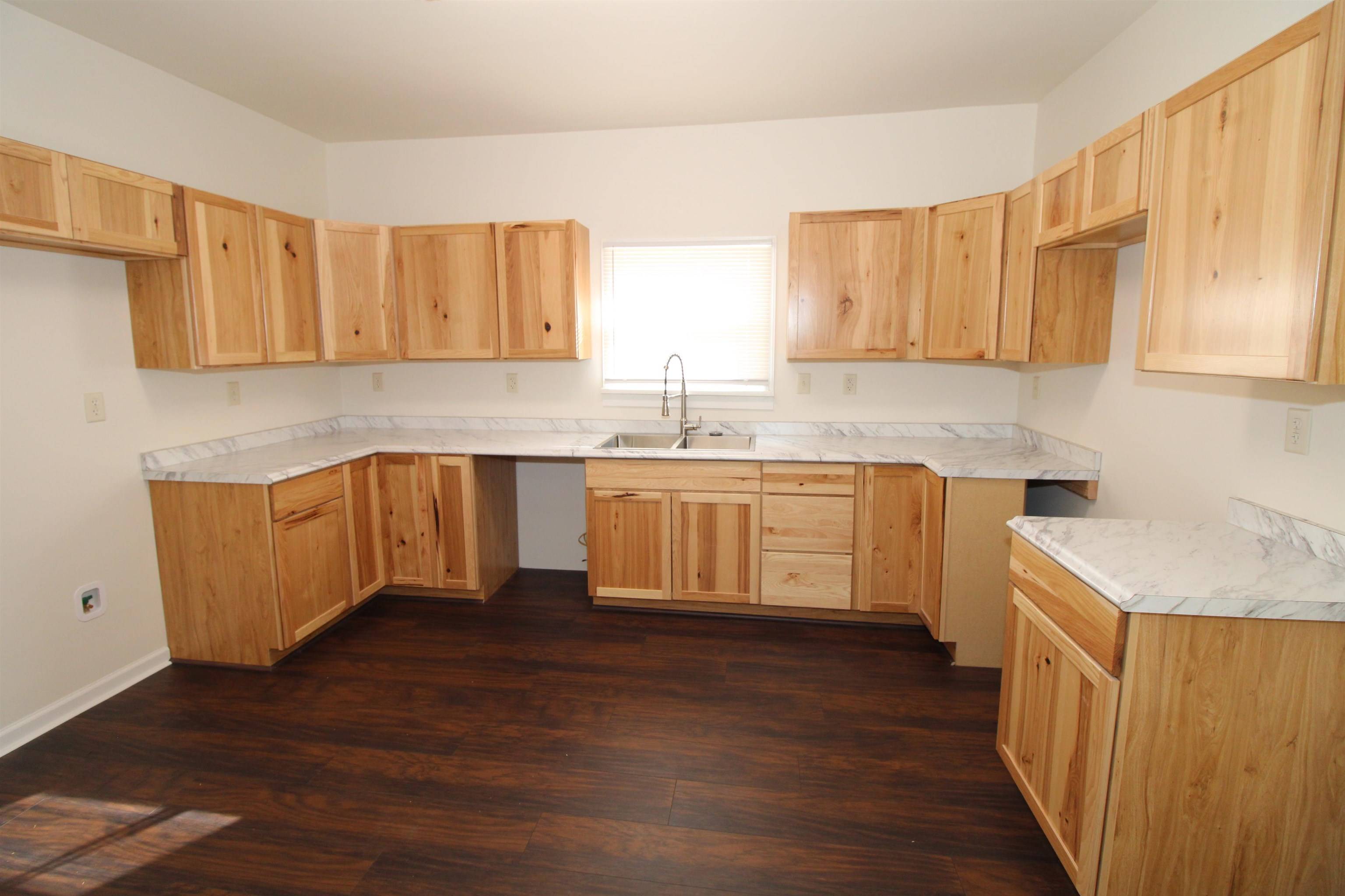 El Dorado, KS 67042,803 & 803 1/2 N Taylor St