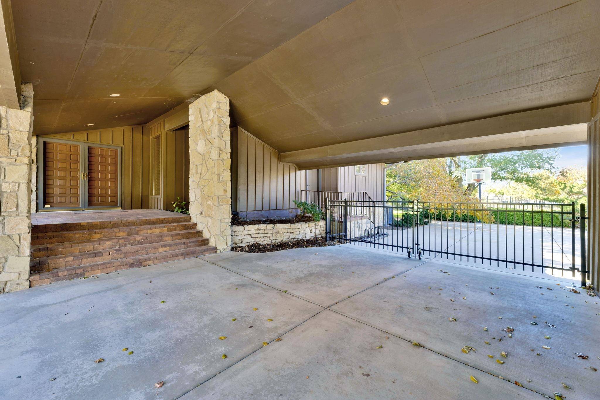 Wichita, KS 67226,8919 E Boxthorn St