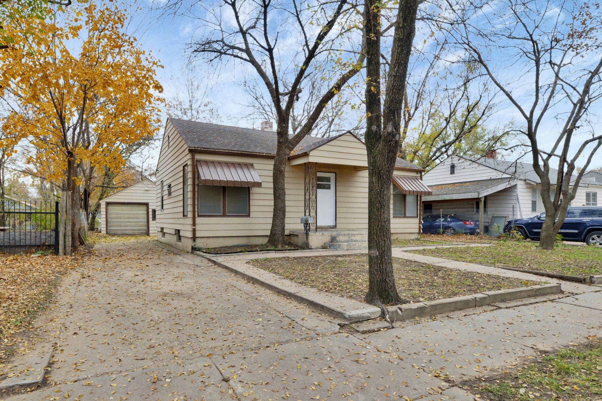 Wichita, KS 67211,2242 S Victoria