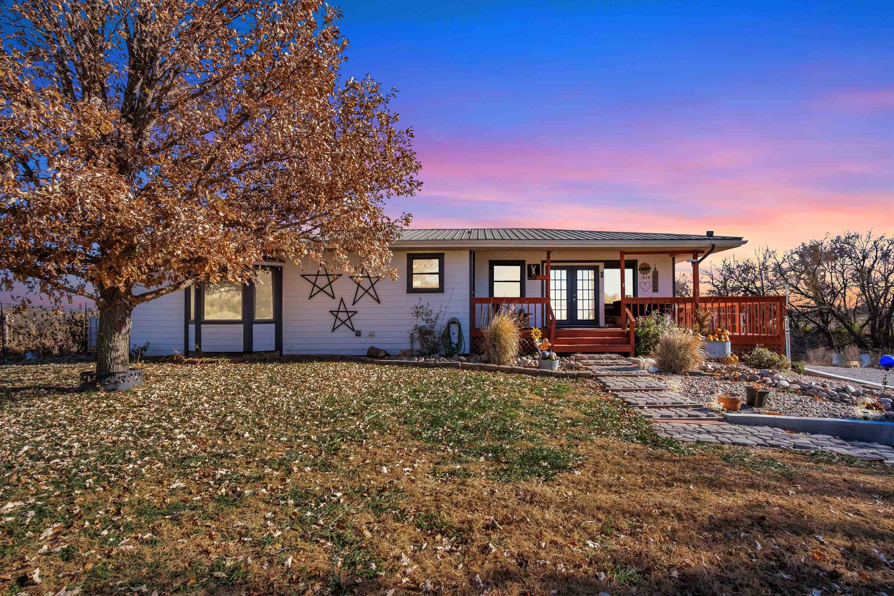 Newton, KS 67114,1828 S East Lake Rd