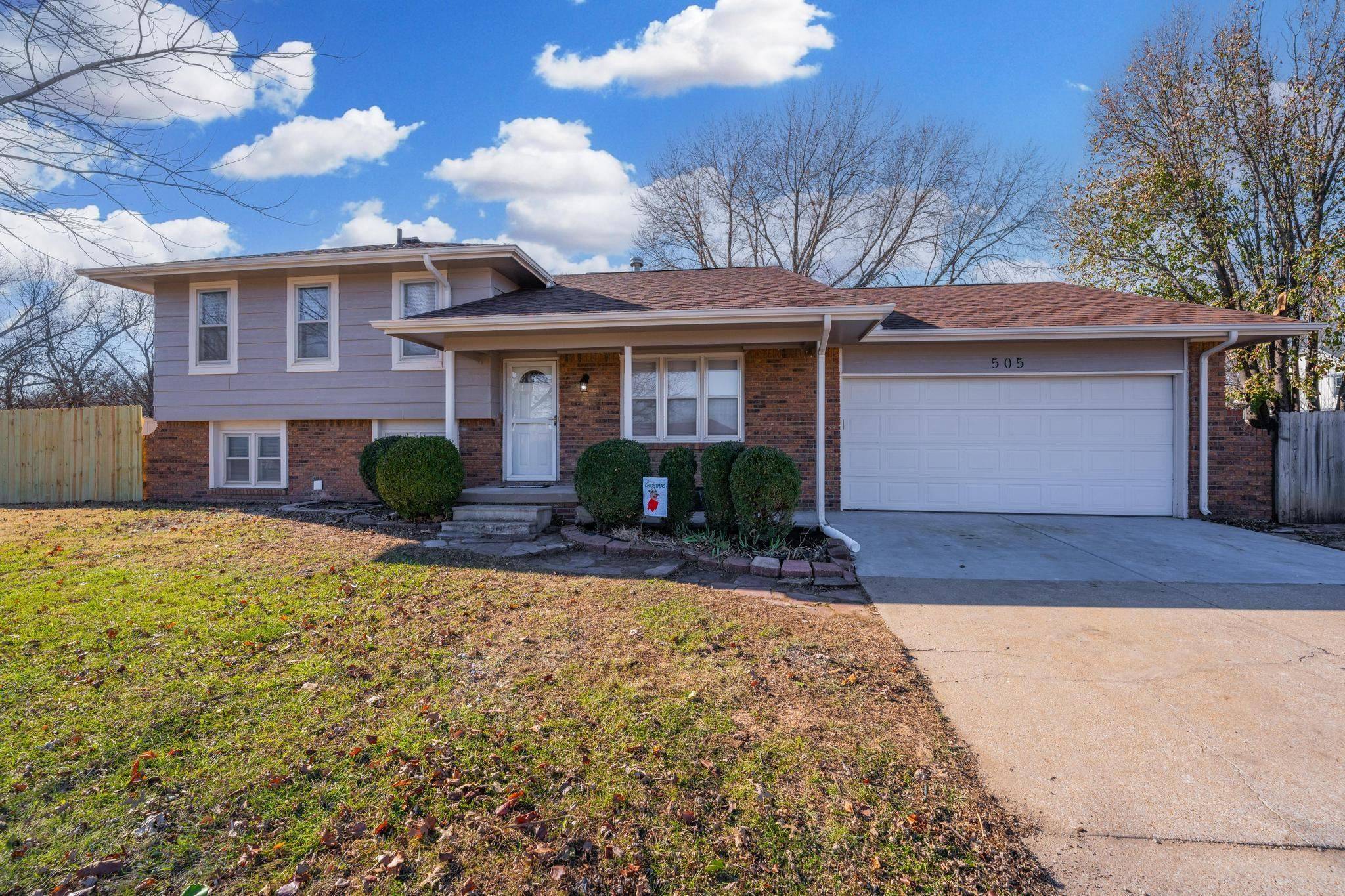 Derby, KS 67037,505 E Derby Hills Dr