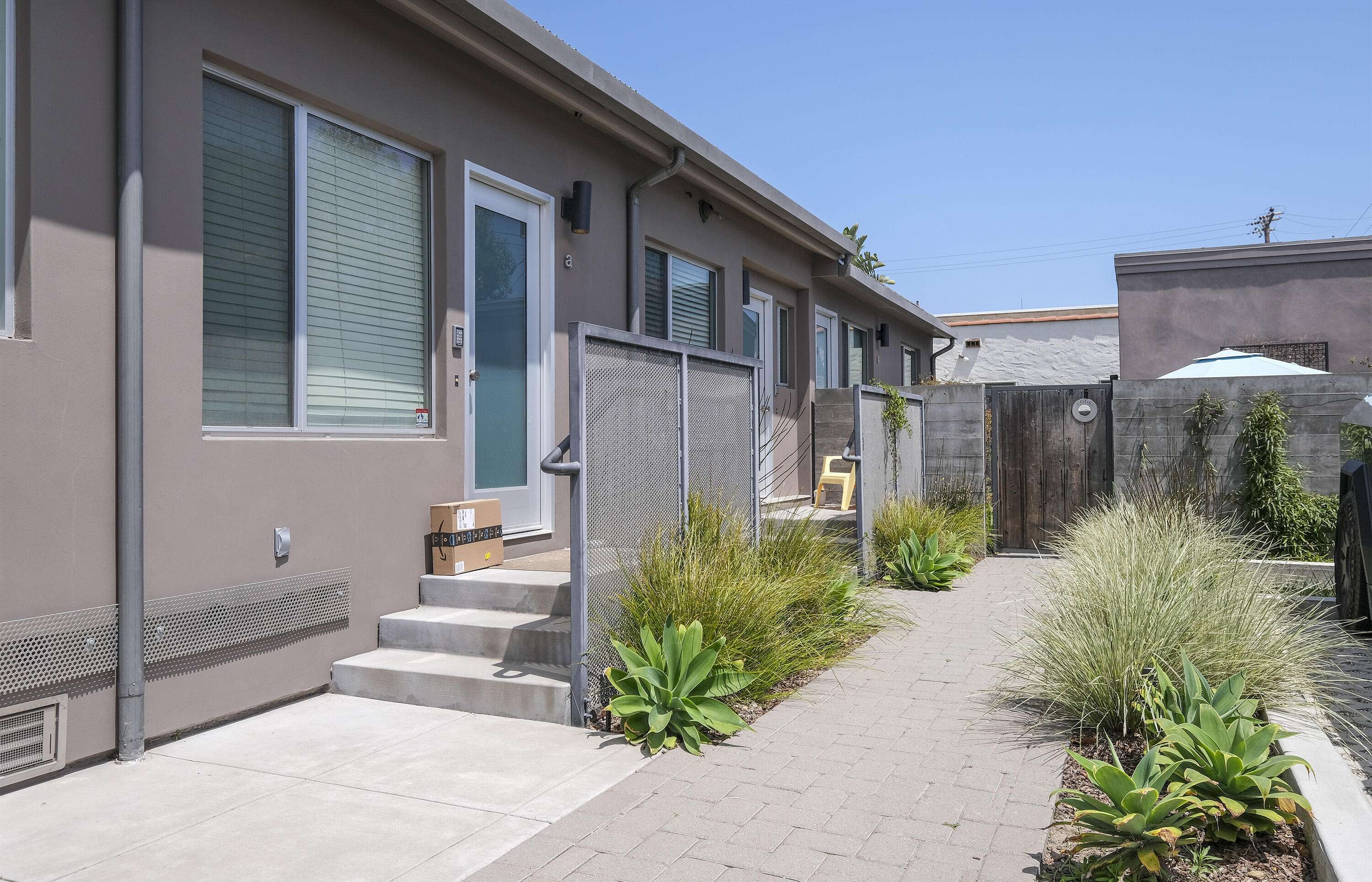 Santa Barbara, CA 93103,706 E Haley ST Street