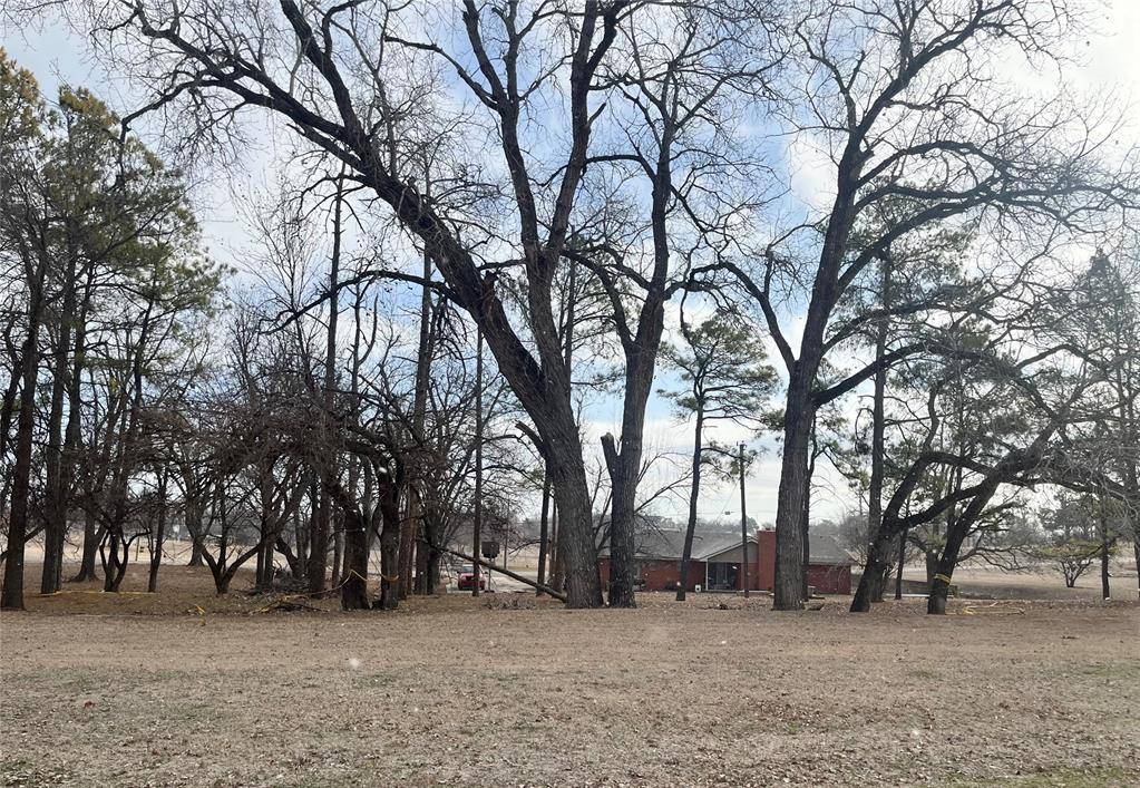 Chickasha, OK 73018,S 13th ST