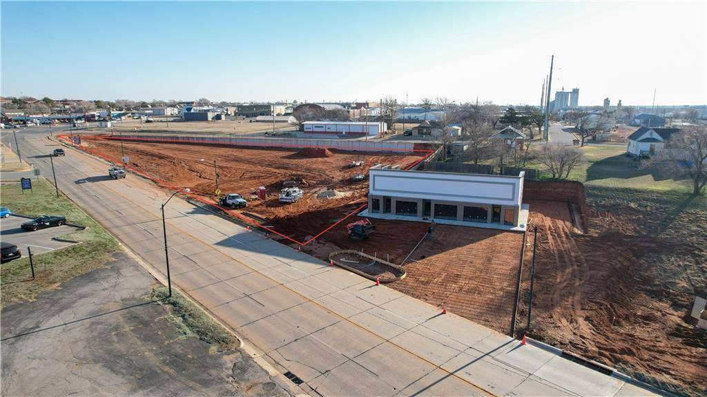 Weatherford, OK 73096,110 SW Main ST