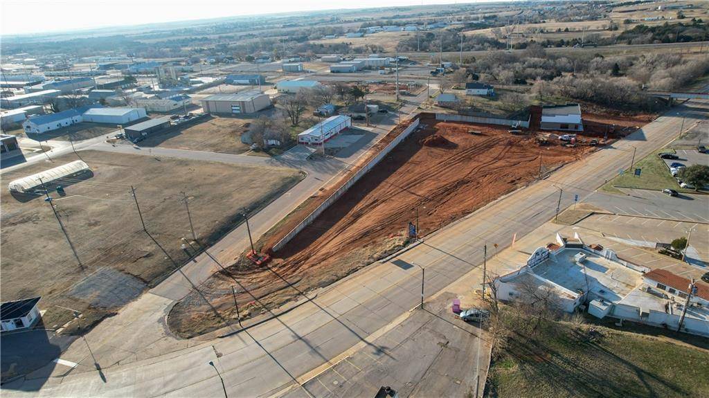 Weatherford, OK 73096,110 SW Main ST