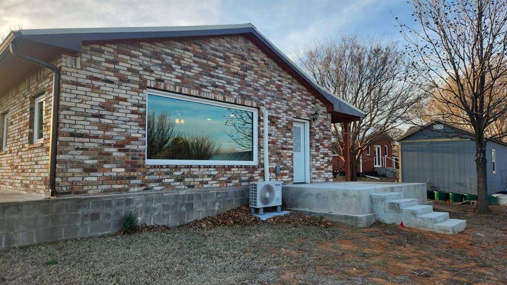 Canton, OK 73724,506 W Cedar ST