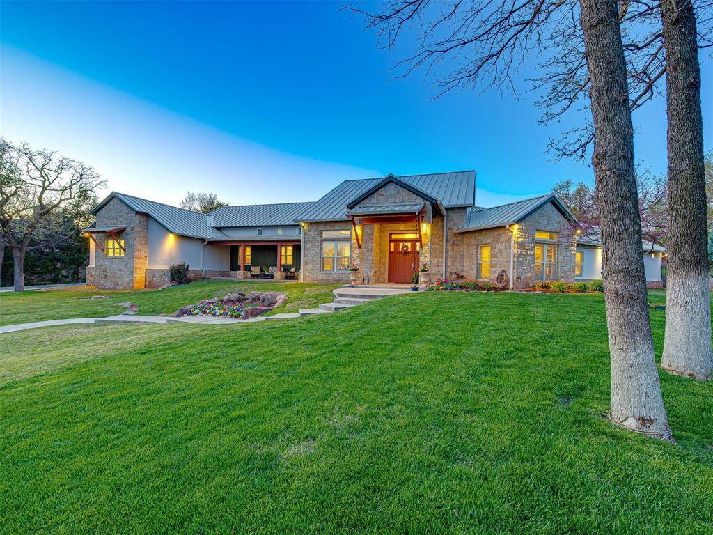 Edmond, OK 73013,4101 Oakdale Farm CIR