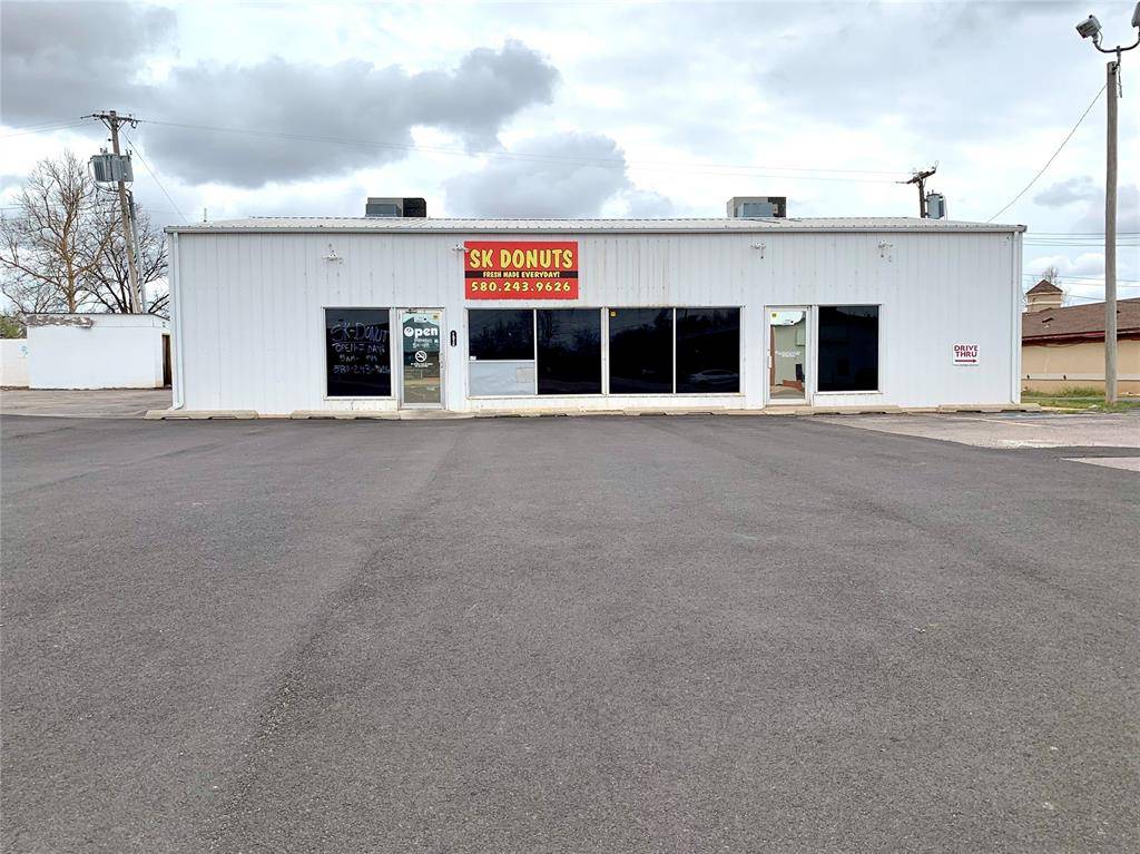 Elk City, OK 73644,1926 W 3rd ST