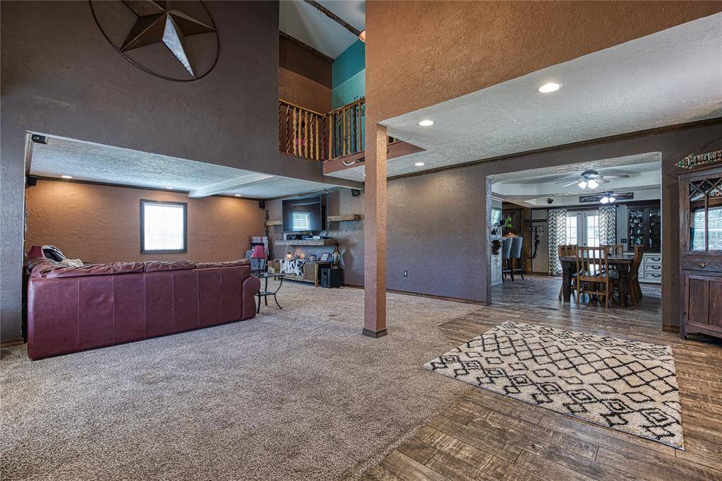 Elk City, OK 73644,811 S State ST