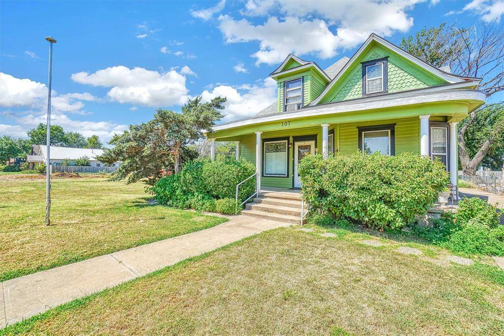 Hobart, OK 73651,107 S Broadway AVE