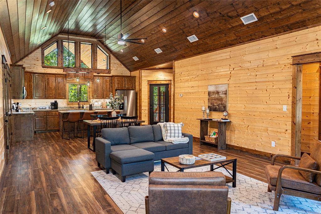 Broken Bow, OK 74728,772 Hickory Post RD
