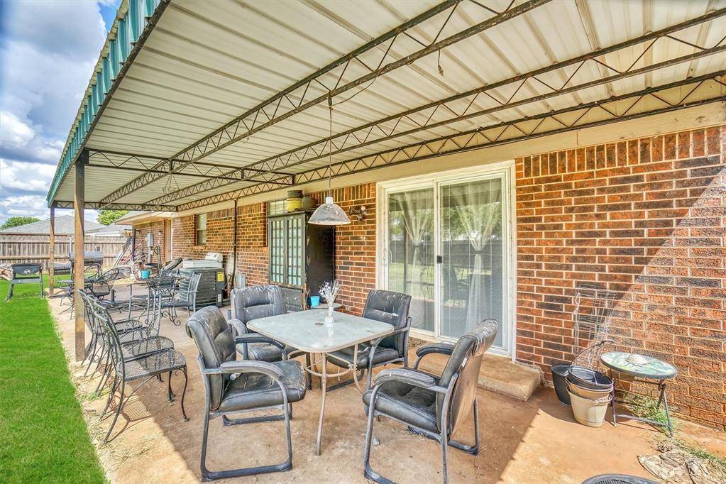 Elk City, OK 73644,109 Mockingbird LN