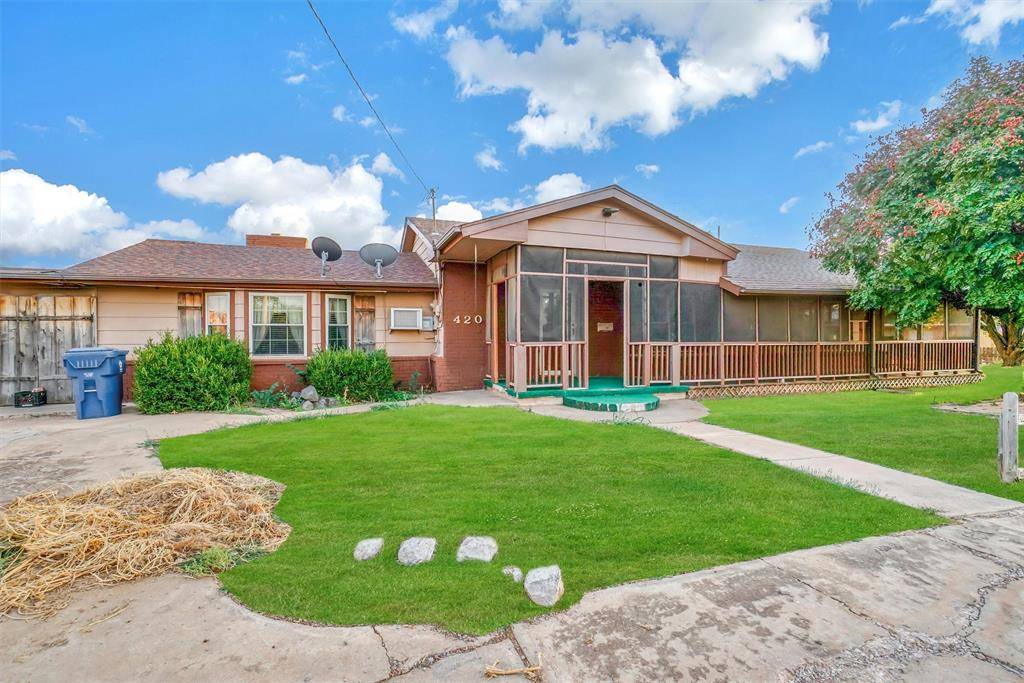 Cordell, OK 73632,420 W 8th ST