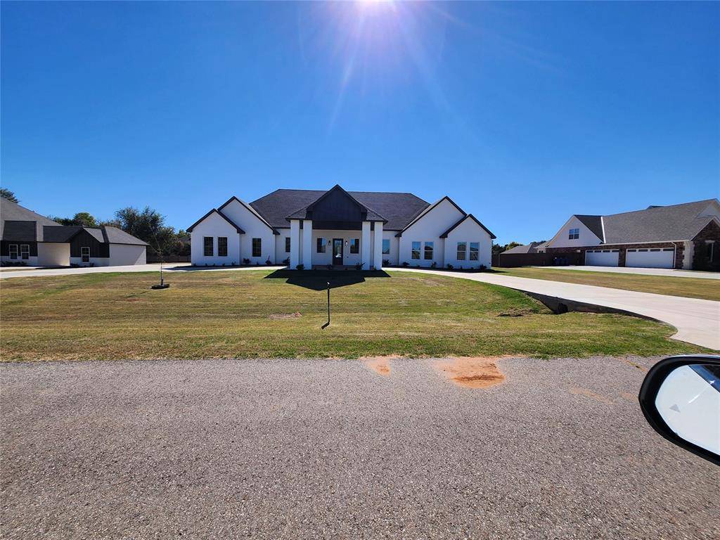 Mustang, OK 73064,1316 W Harvard WAY