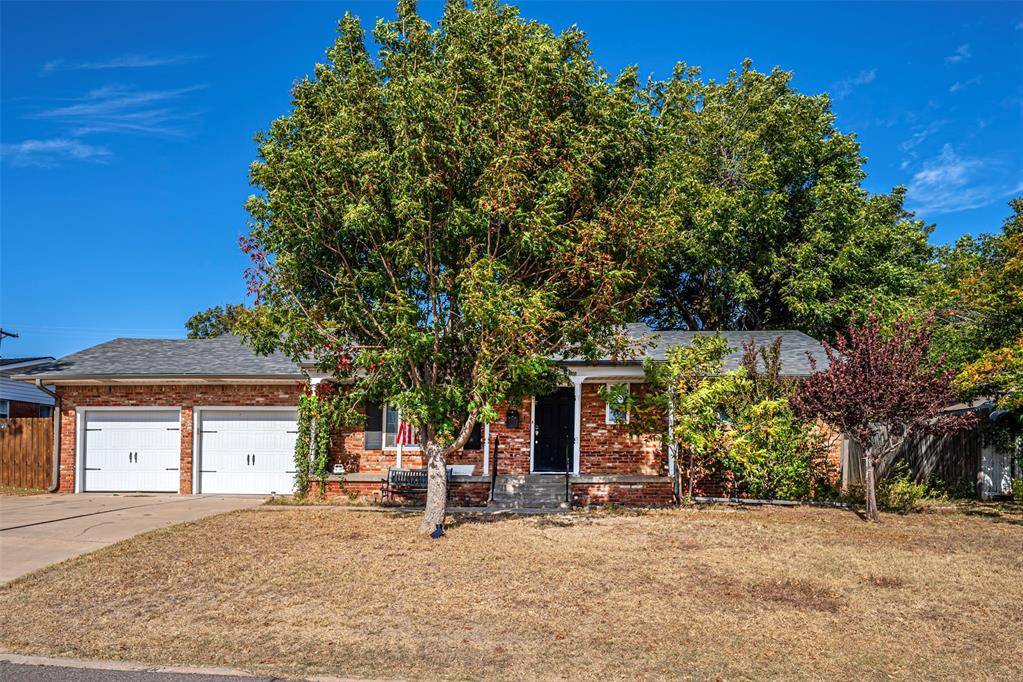 Oklahoma City, OK 73120,9627 Village DR