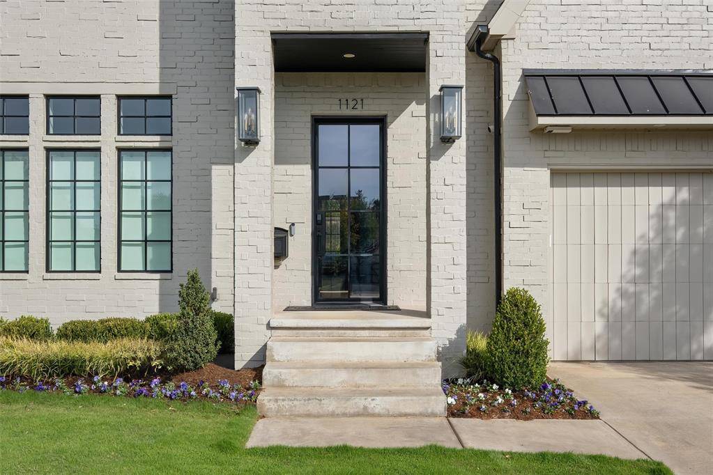 Nichols Hills, OK 73116,1121 Tedford WAY