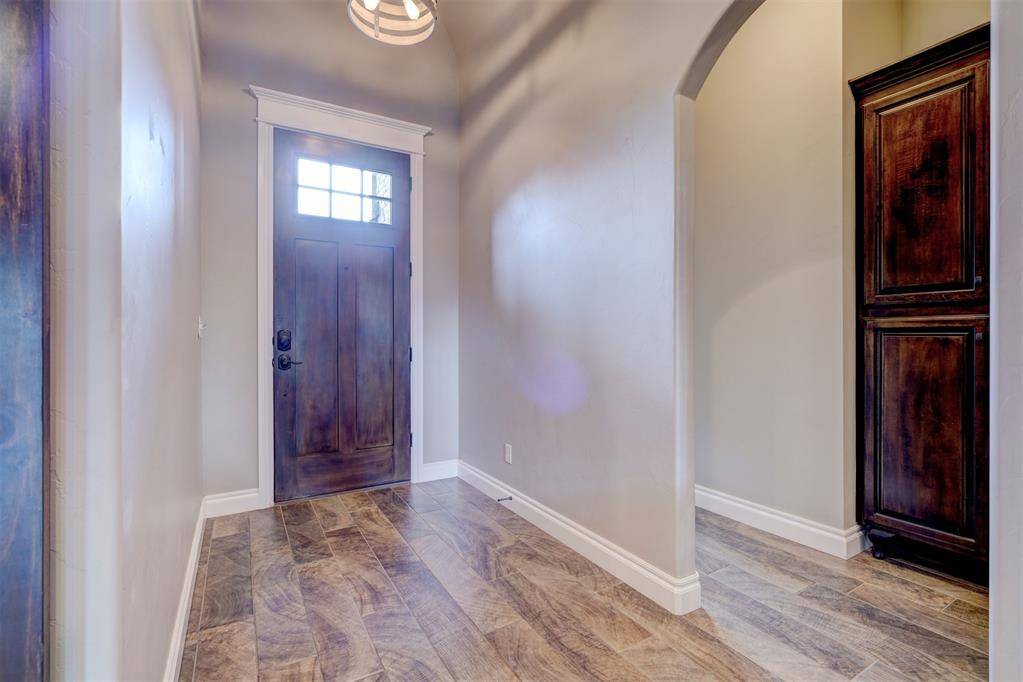 Mustang, OK 73064,11524 SW 55th ST