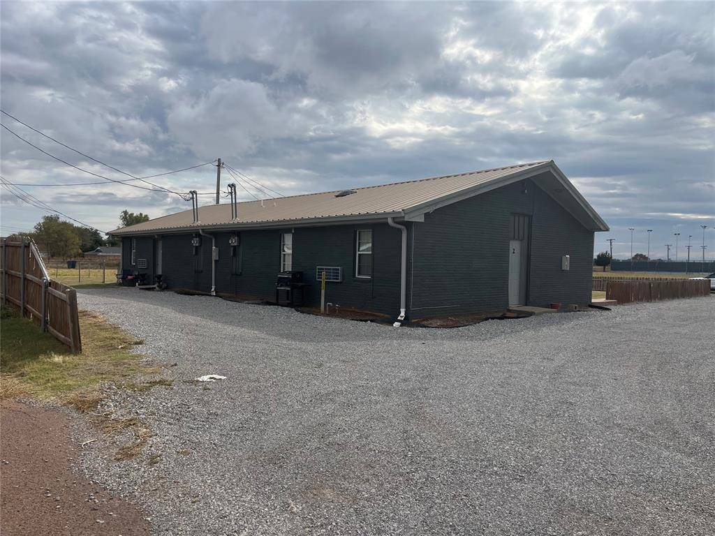 Altus, OK 73521,701 N Park LN