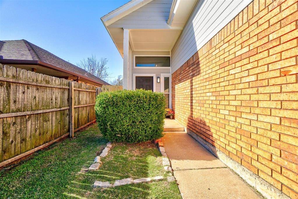Moore, OK 73160,2317 Cedar Brook DR