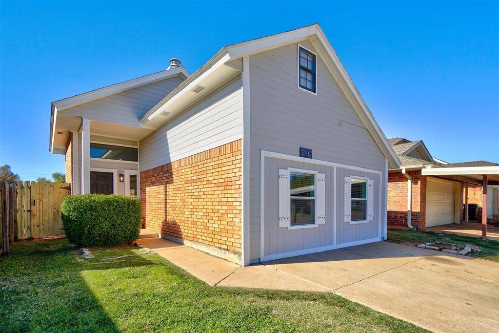 Moore, OK 73160,2317 Cedar Brook DR