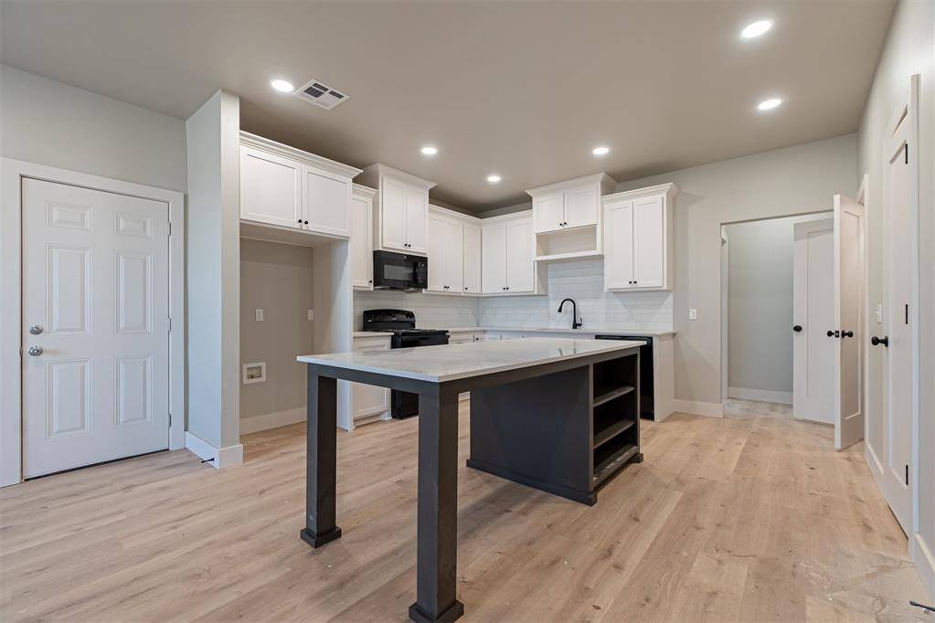 Yukon, OK 73099,316 Ash AVE