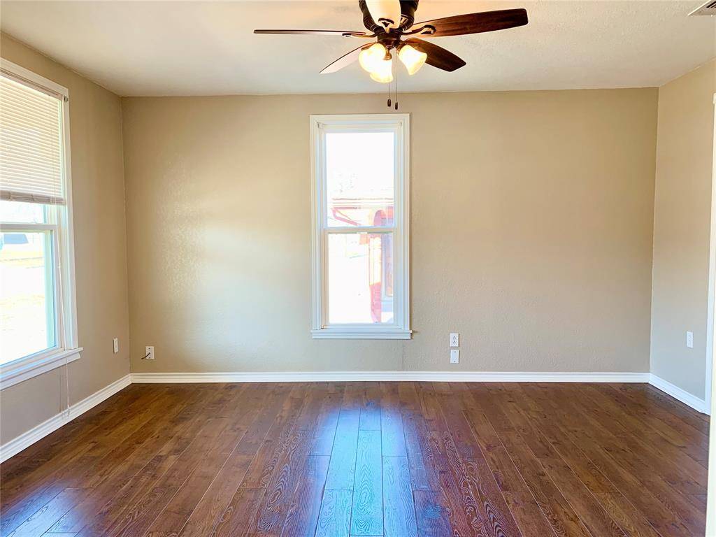 Mangum, OK 73554,602 N Louis Tittle AVE