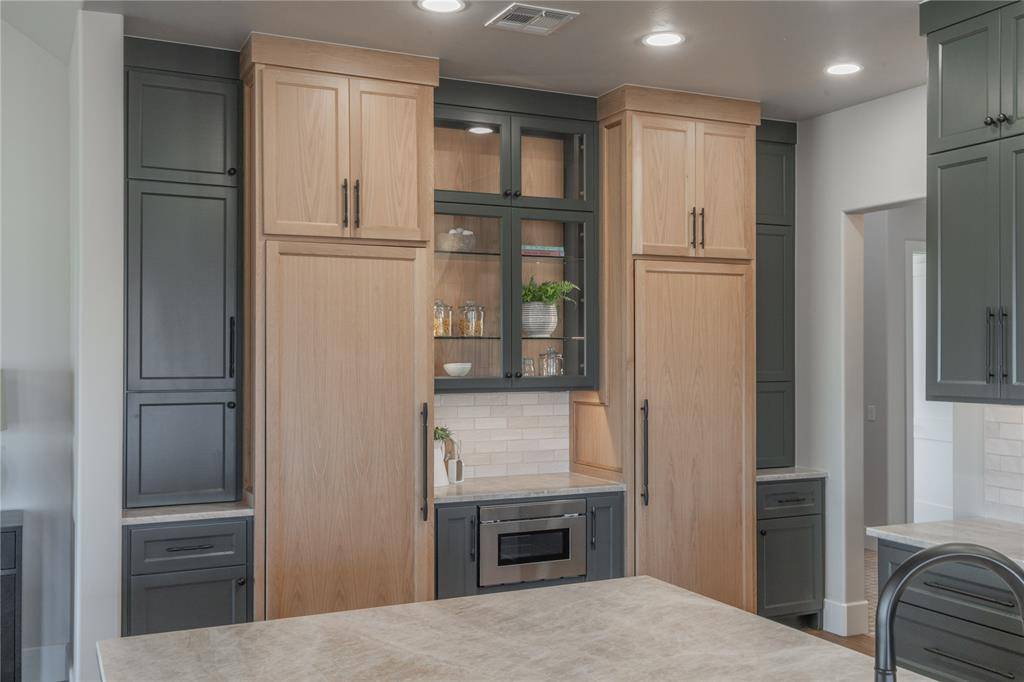 Edmond, OK 73034,5808 Moulin DR