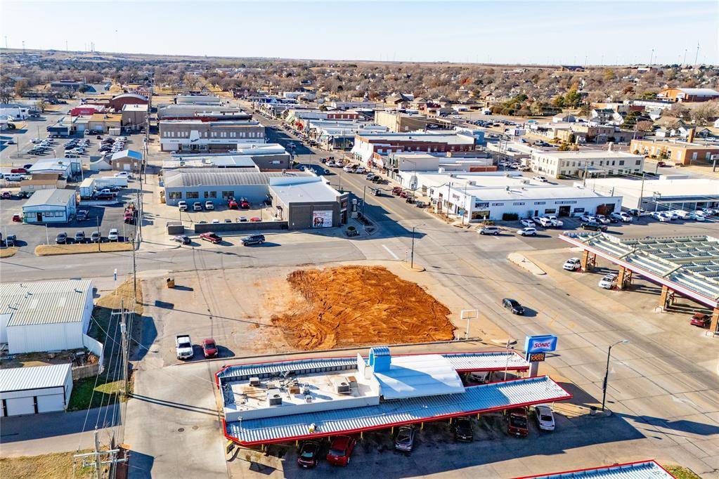 Weatherford, OK 73096,202 E Main ST