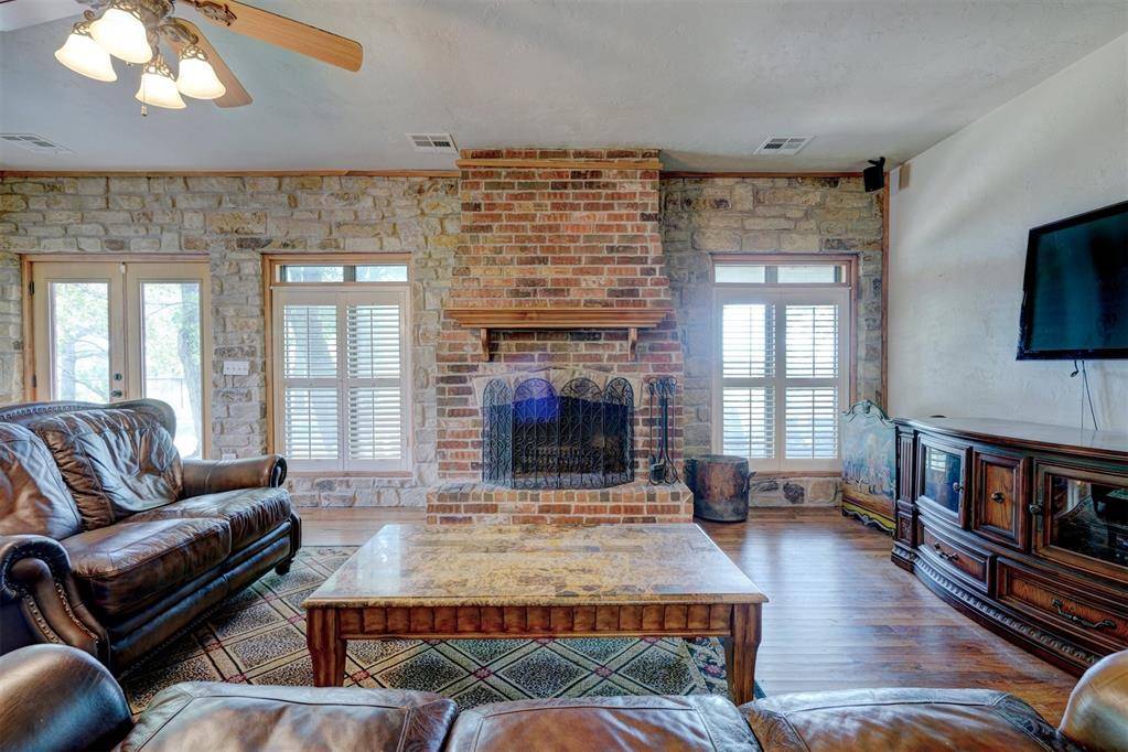 Washington, OK 73093,828 SW 2nd RD