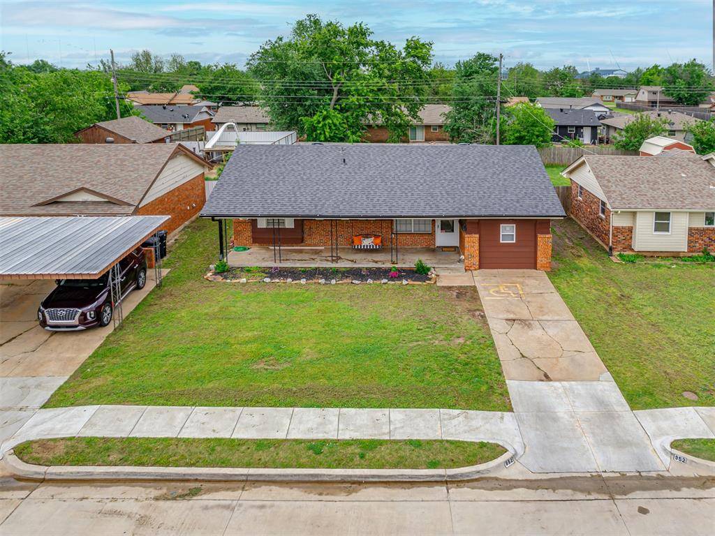 Moore, OK 73160,952 W Main ST ST