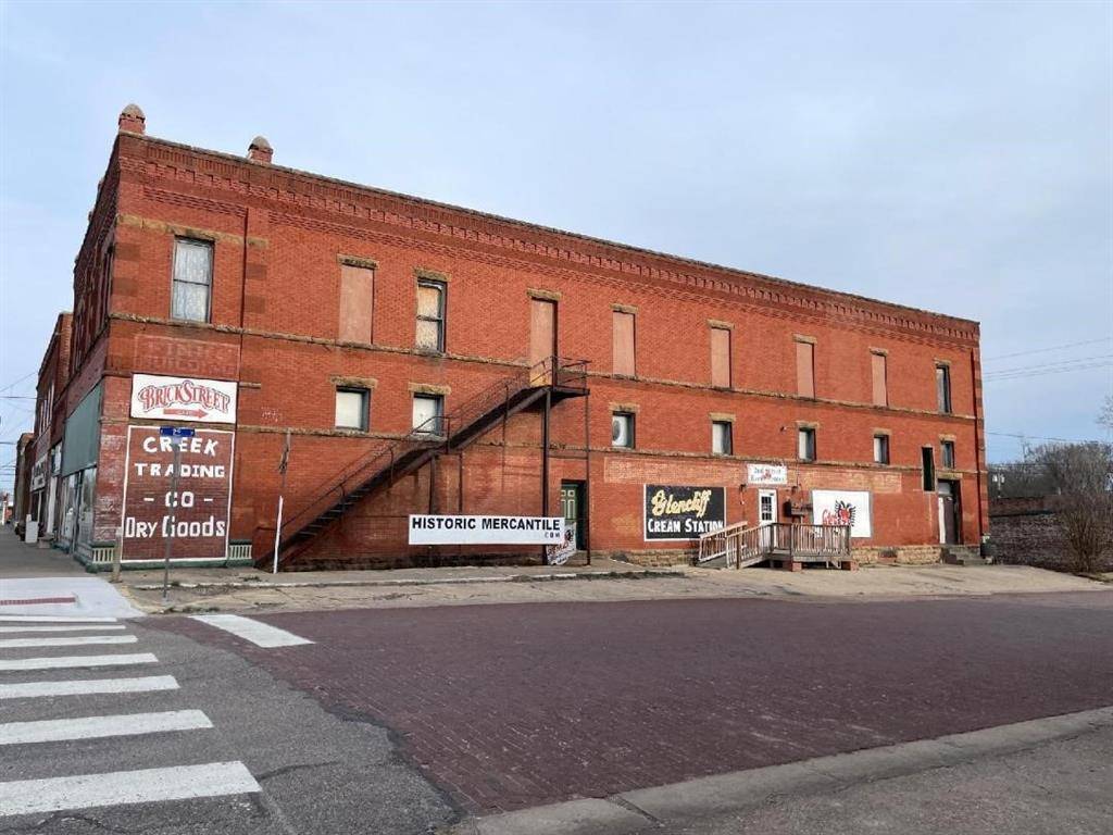 Okemah, OK 74859,104 S 2nd ST