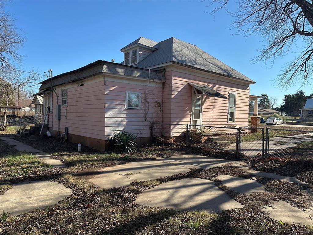 Chickasha, OK 73018,1008 W Colorado ST