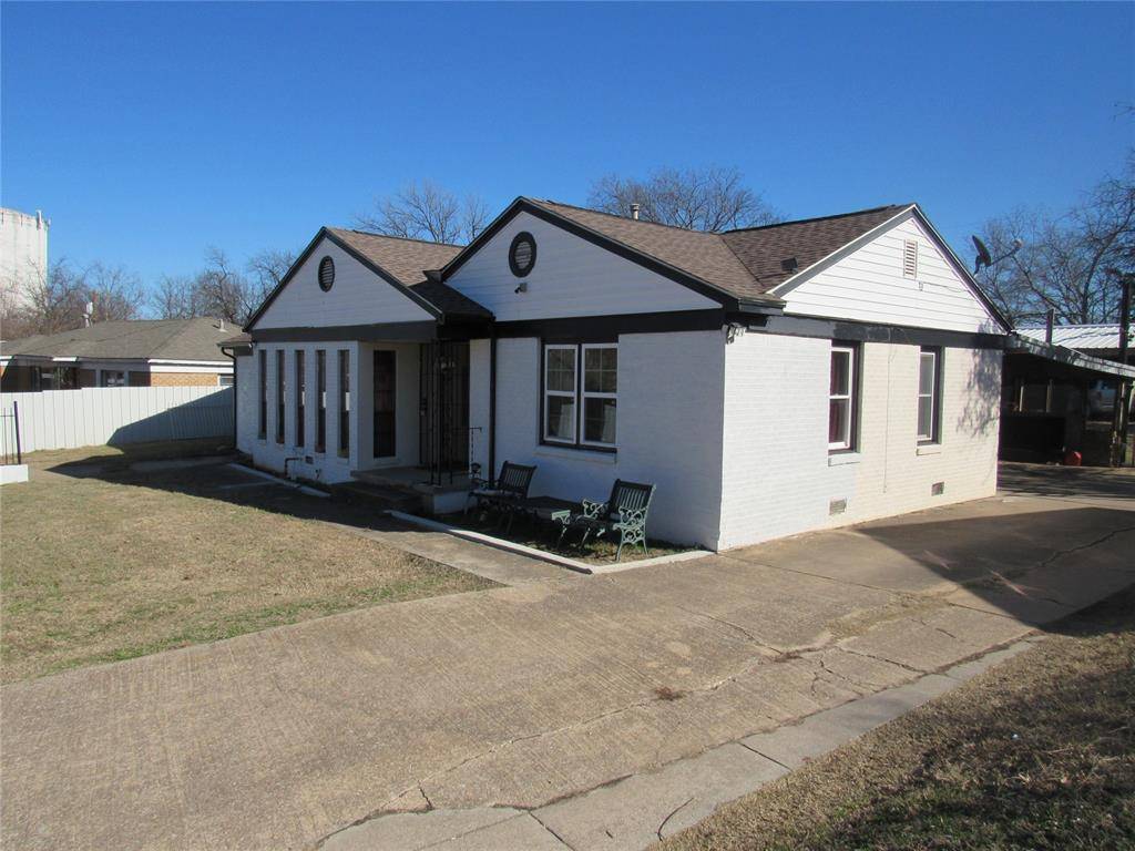 Pauls Valley, OK 73075,1316 Hillcrest RD