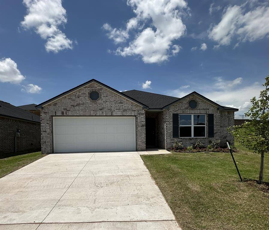 Edmond, OK 73034,1933 Sugar Pine WAY