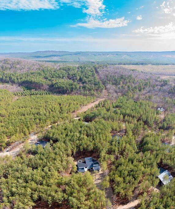 Broken Bow, OK 74728,42 Lund LN