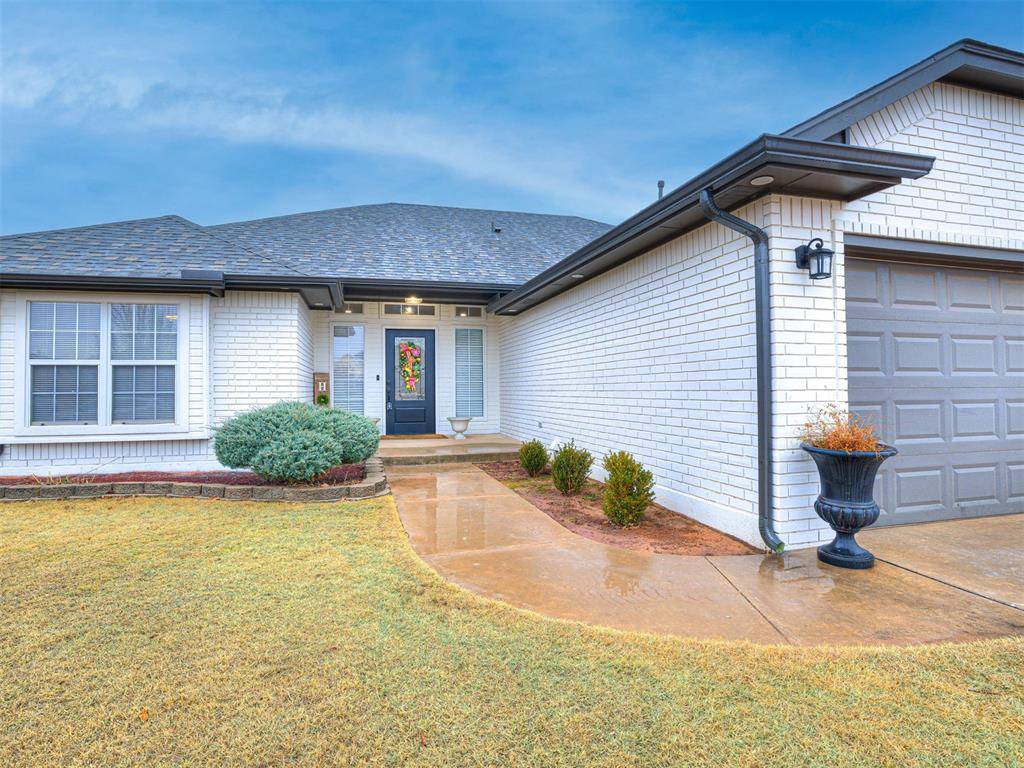 Mustang, OK 73064,704 W Alamo WAY