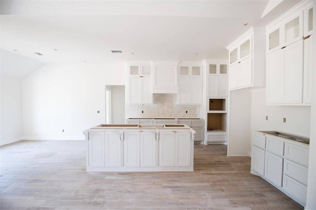 Moore, OK 73173,12601 Samara DR