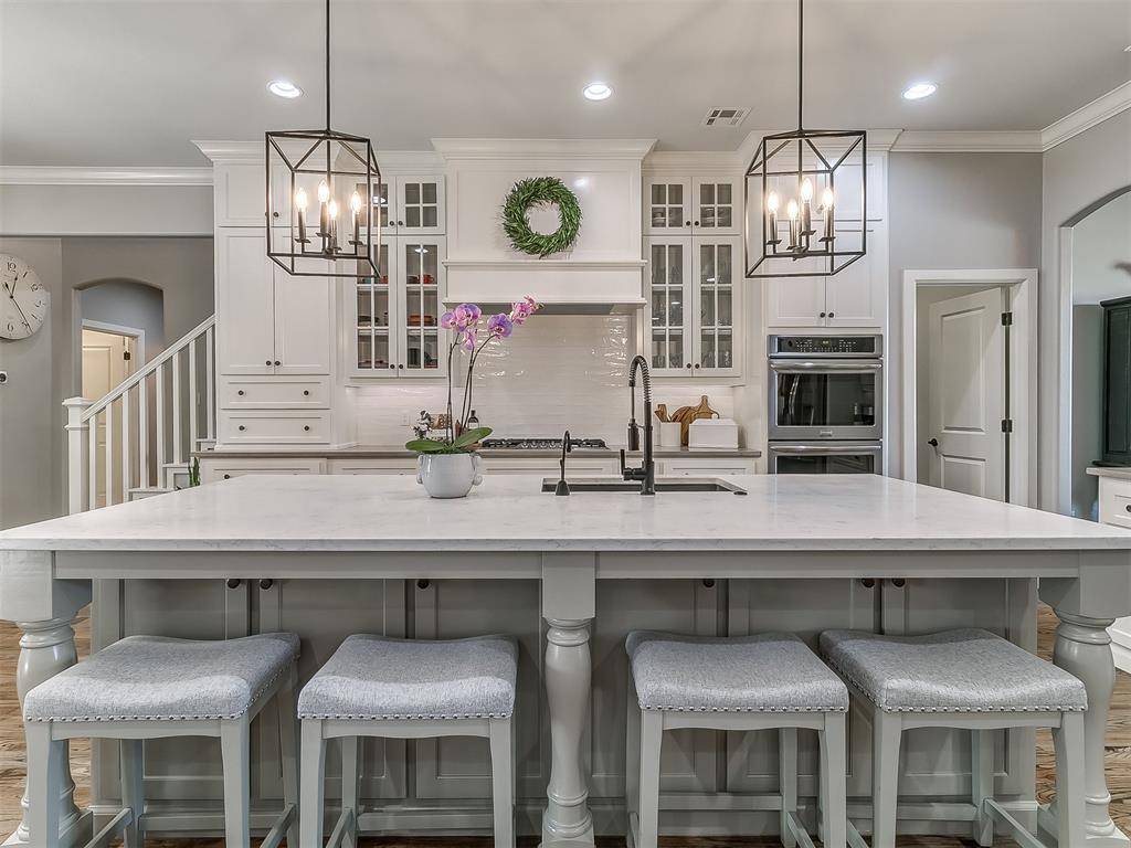 Edmond, OK 73025,520 Country Club DR