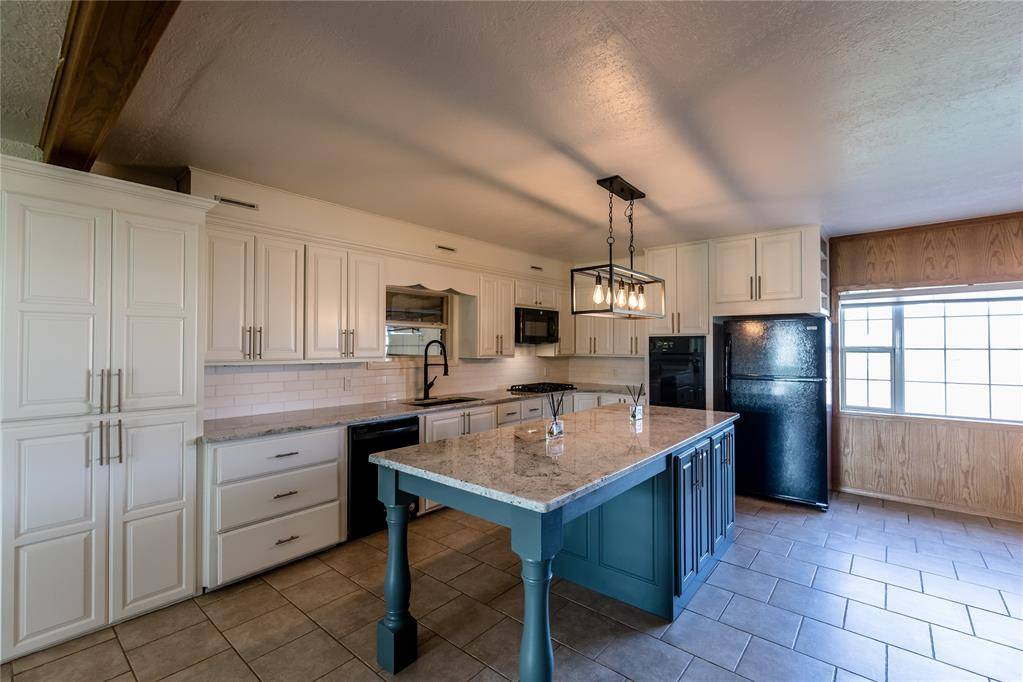Hammon, OK 73650,9448 N 2020 RD