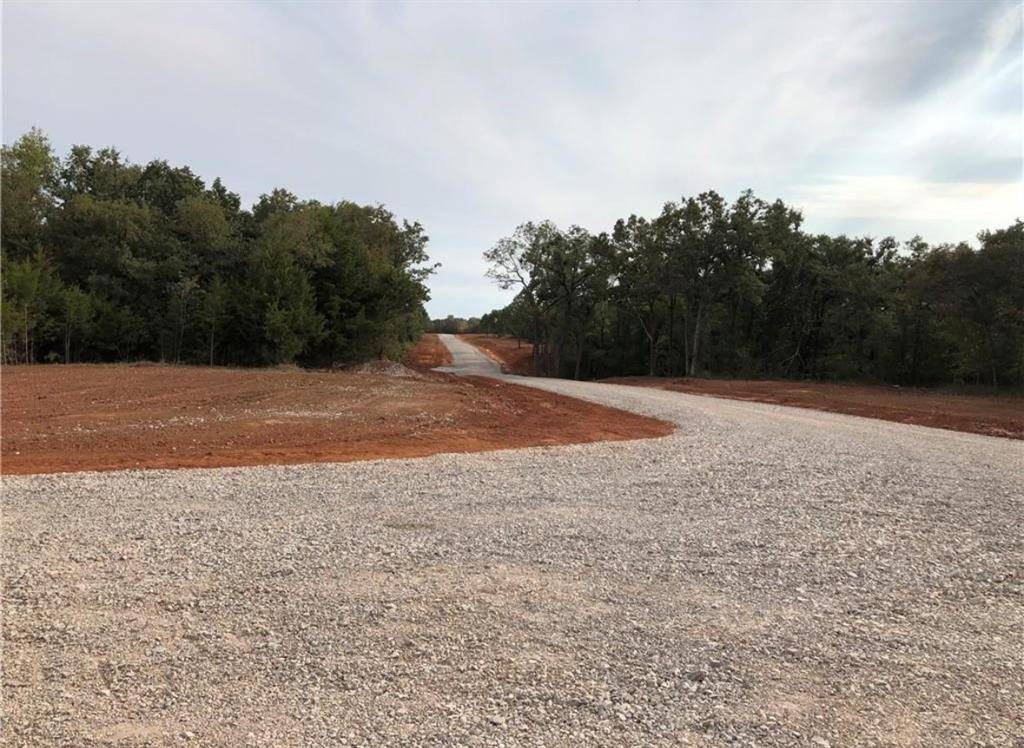 Shawnee, OK 74801,107 Pine Valley LN