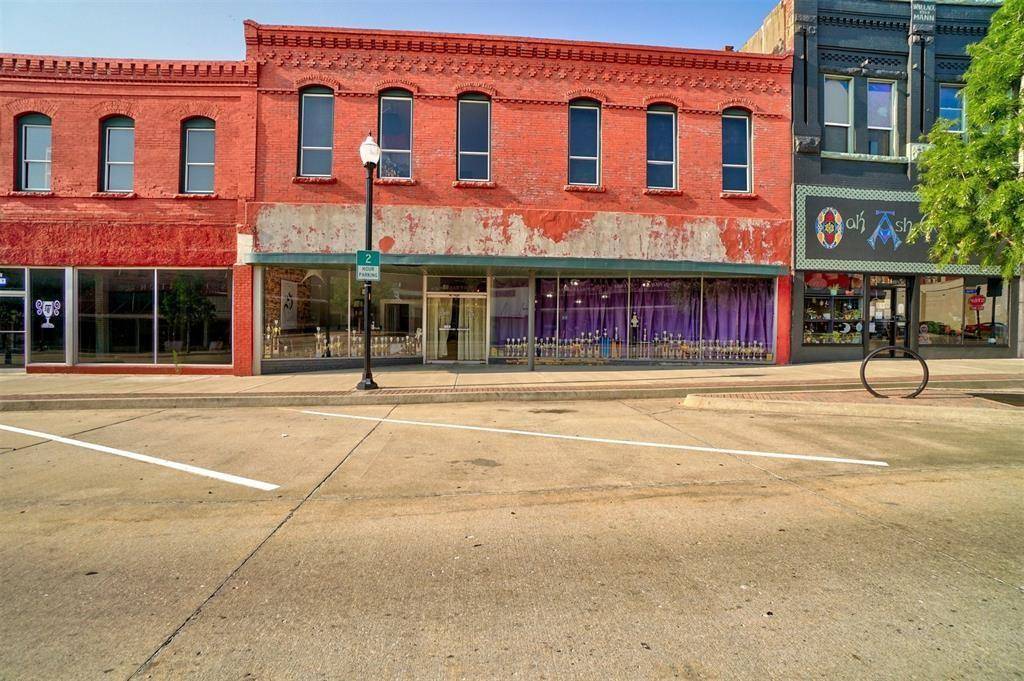Shawnee, OK 74801,211 E Main ST