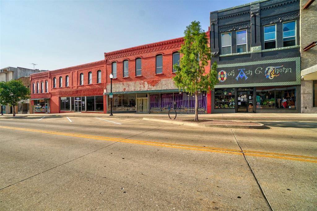 Shawnee, OK 74801,211 E Main ST