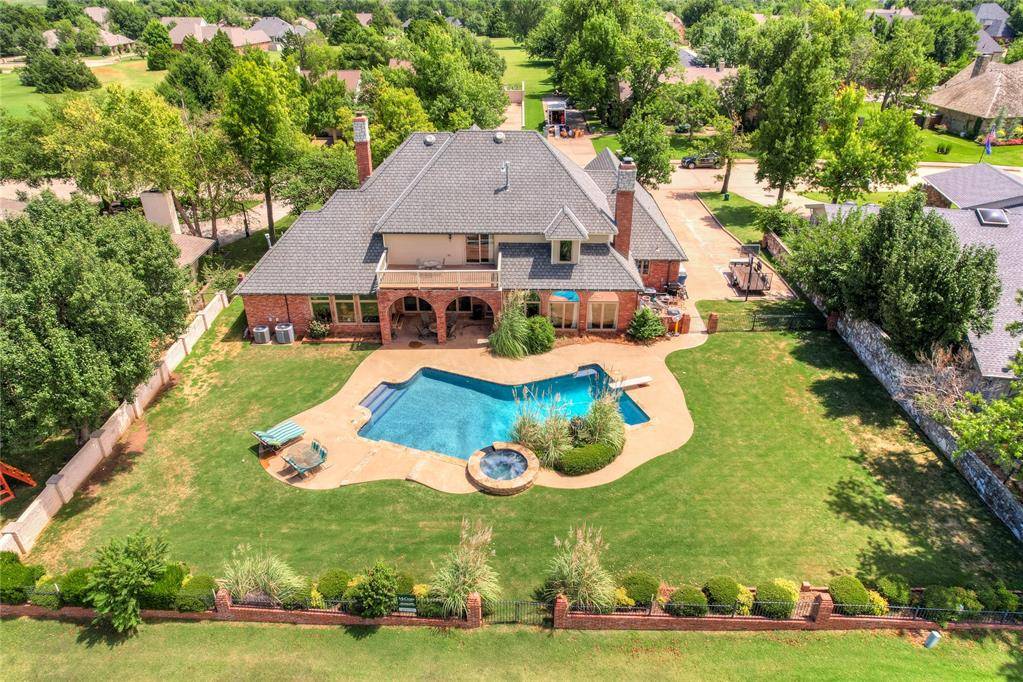 Edmond, OK 73025,5901 Oak Tree RD