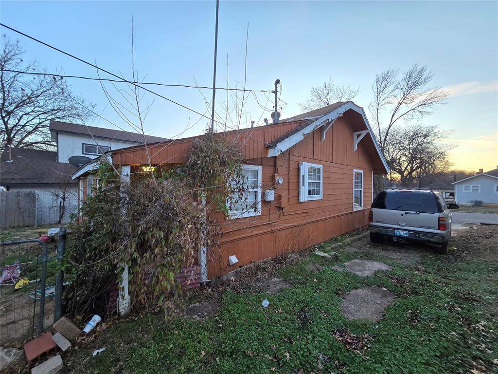 Shawnee, OK 74801,329 N McKinley AVE